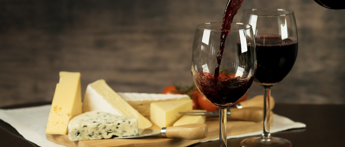 Red Wine and cheese board