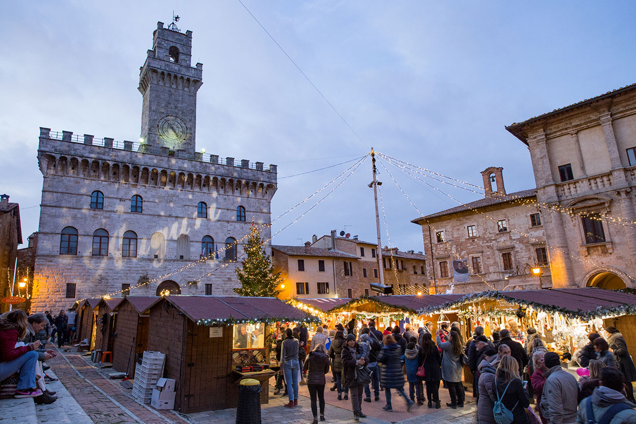 christmas in tuscany montepulciano christmas village