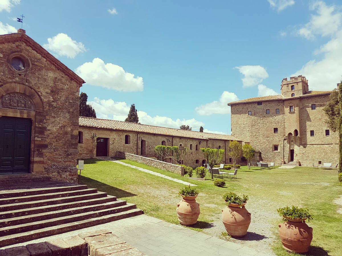 Castle in Tuscany to stay Castel Porrona